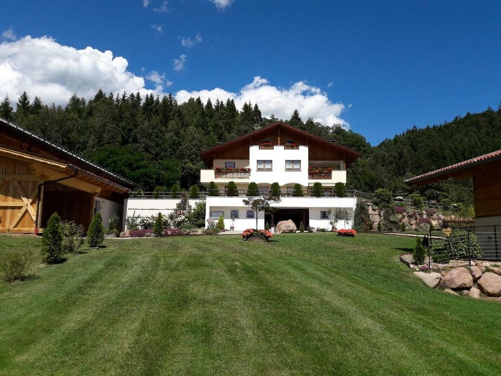מלטינה Gasserhof Chalets מראה חיצוני תמונה