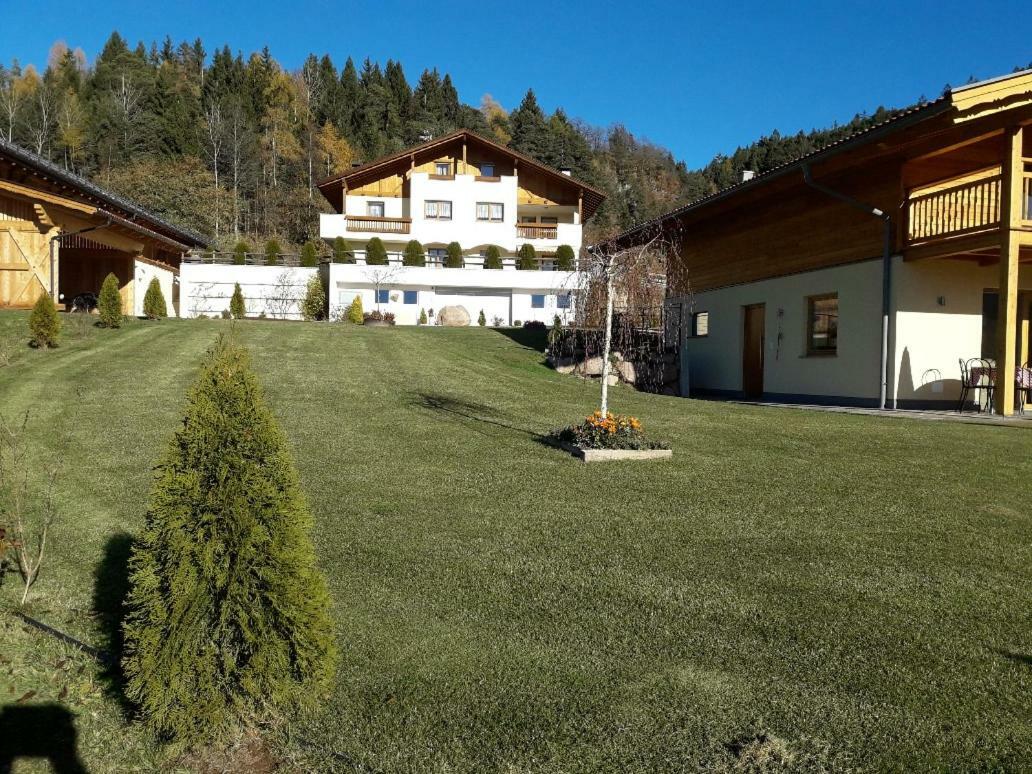 מלטינה Gasserhof Chalets מראה חיצוני תמונה